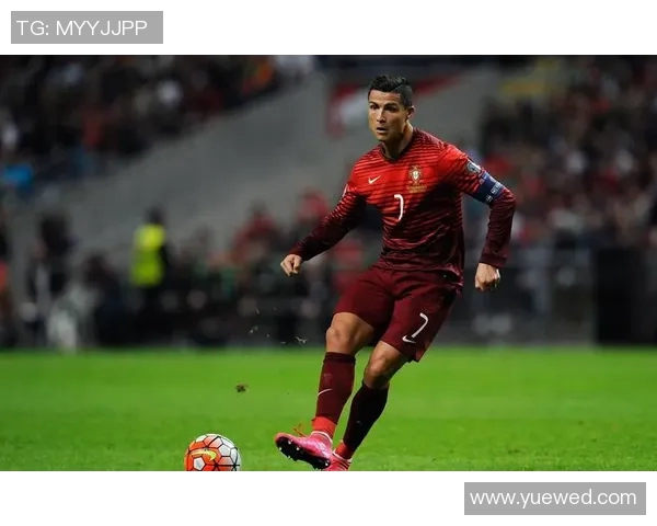 足球巨星高清画作展现：从梅西到C罗的传奇瞬间与精彩动作解析