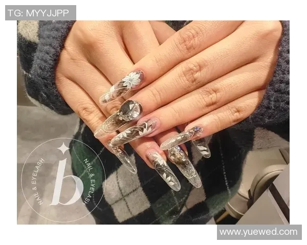 男足球星潮流美甲大公开，明星男足与时尚美甲完美结合的创意展示